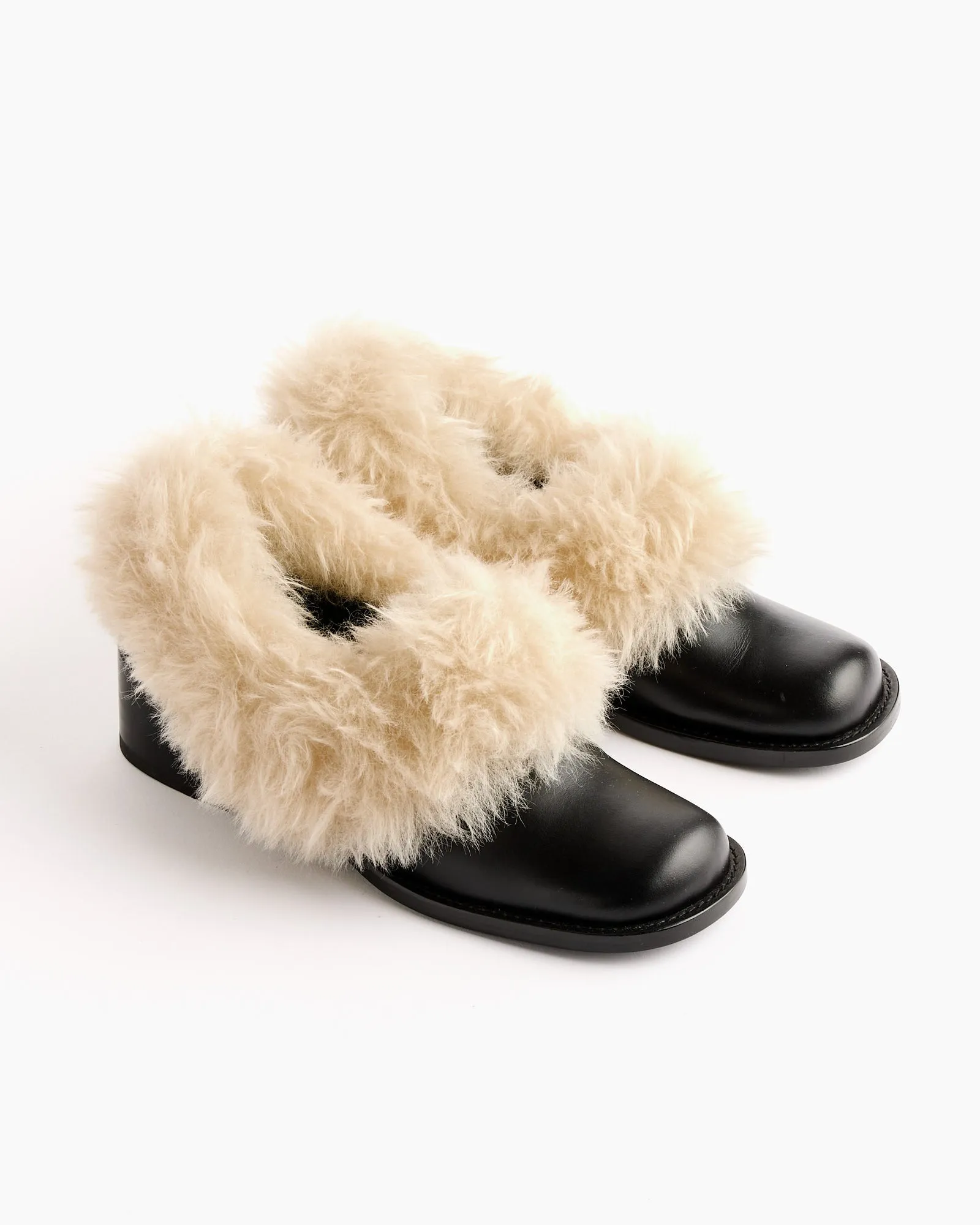 Fur Rounded Loafer in Black