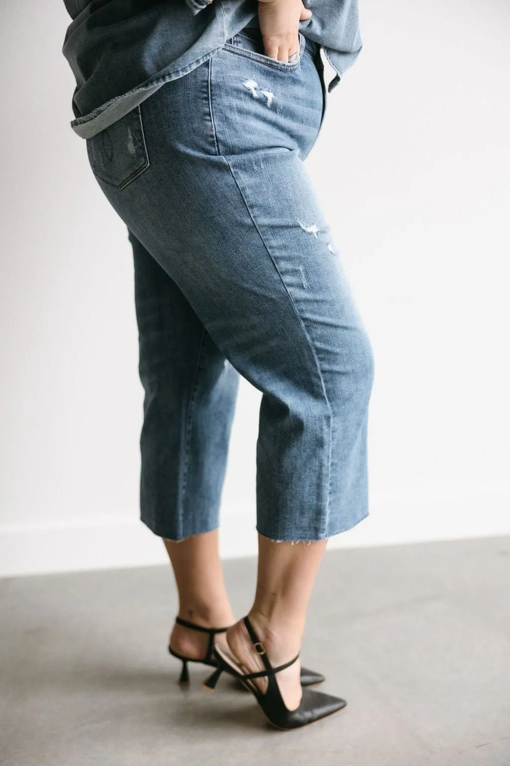 JUDY BLUE HIGH WAIST DESTROYED WIDE LEG CROP WITH RAW HEM