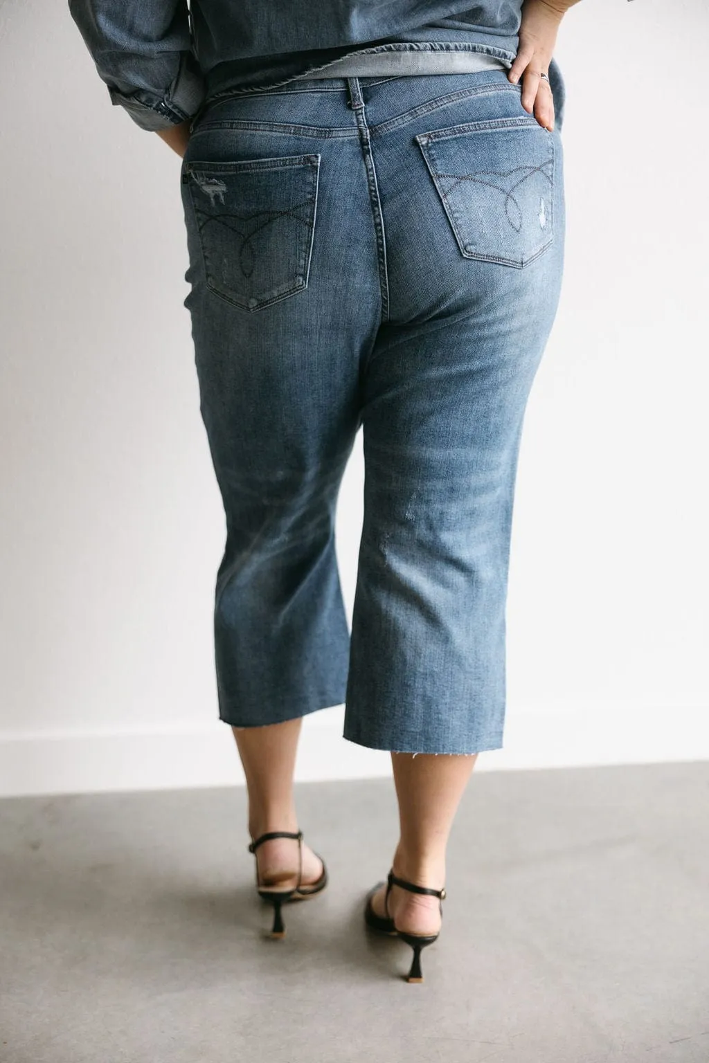 JUDY BLUE HIGH WAIST DESTROYED WIDE LEG CROP WITH RAW HEM